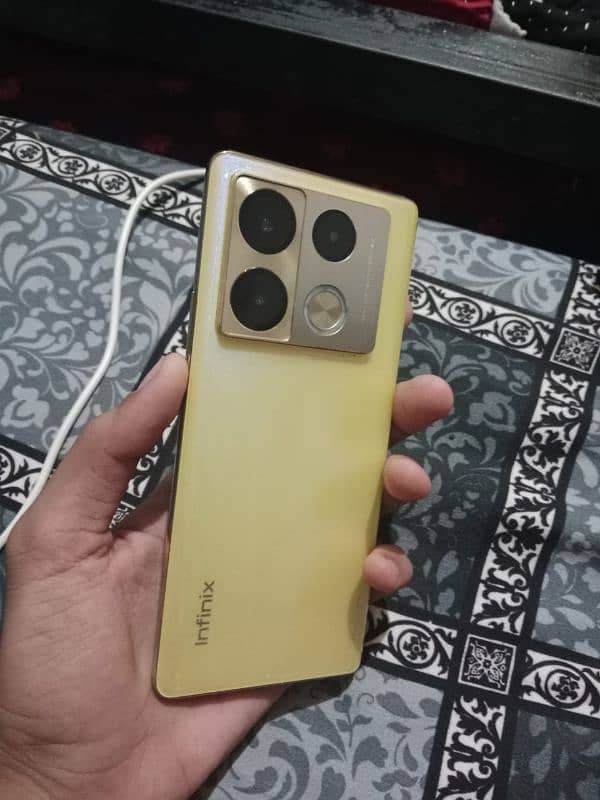 infinix note 40 pro 12/256 box charger 3