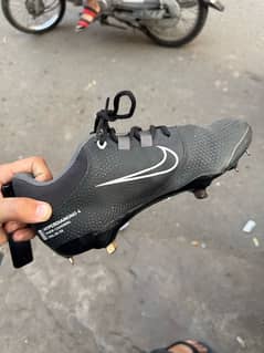 Nike orignal footbal shoes