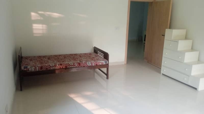 2 KANAL SINGLE STOREY FOR RENT 9