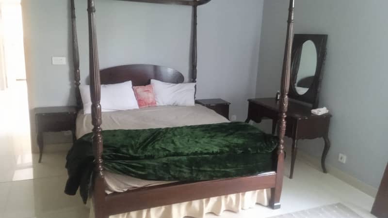 2 KANAL SINGLE STOREY FOR RENT 16