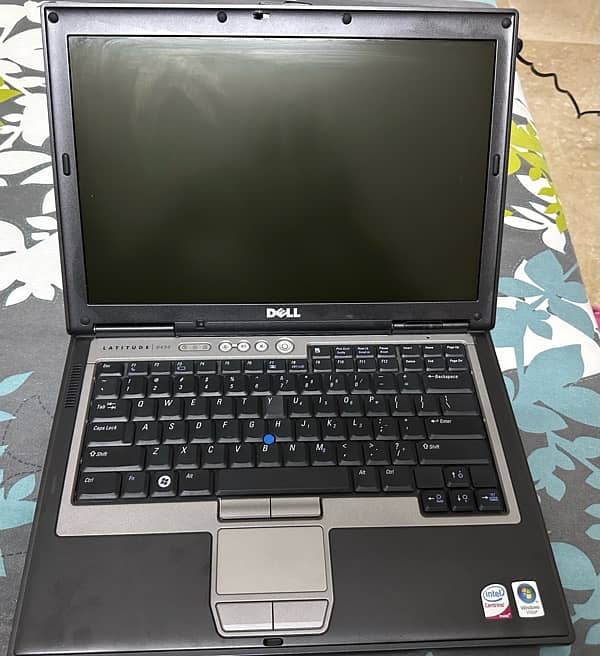 Dell latitude D 630 Core 2 Dou 50 gb ssd with charger 1