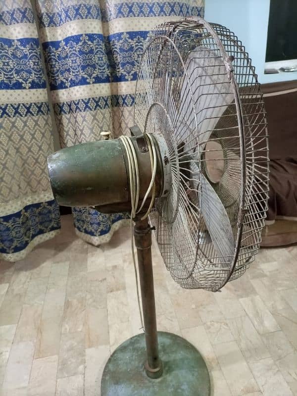 stand fan for sell 1