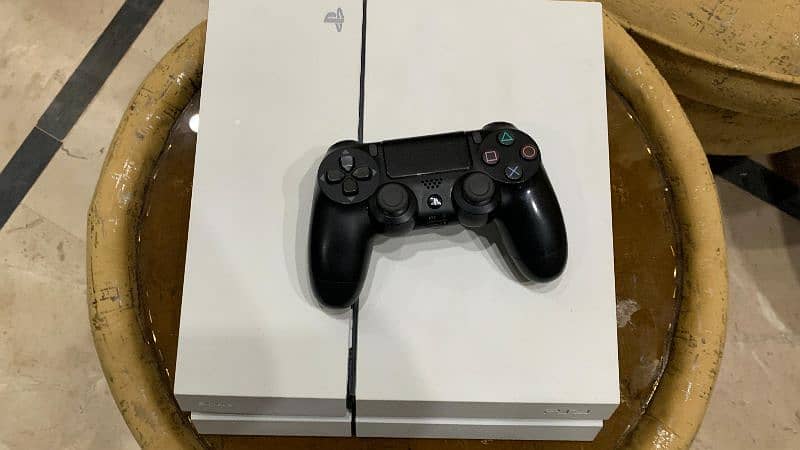 PS4 3tb White With Original Controller No Issue 0