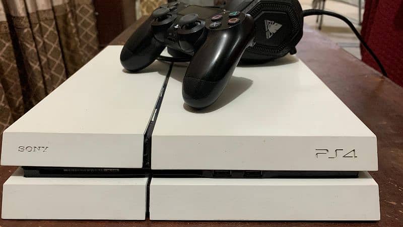 PS4 3tb White With Original Controller No Issue 1