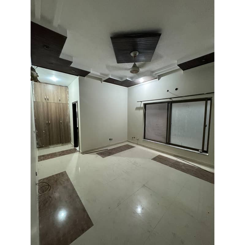 PROPER VENTILTED BASEMENT PORTION TILED FLOORING FOR SMALL FAMILY 5