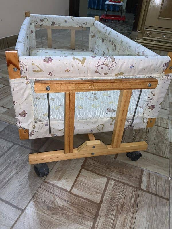 imported baby cot 1