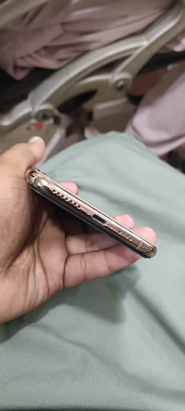 I phone XS Max dual physical sim pta aproved 256 gb 4