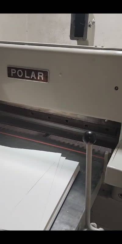 Polar Automatic Paper Cutting Machine 9