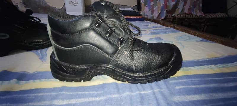 Safety Shoes 1