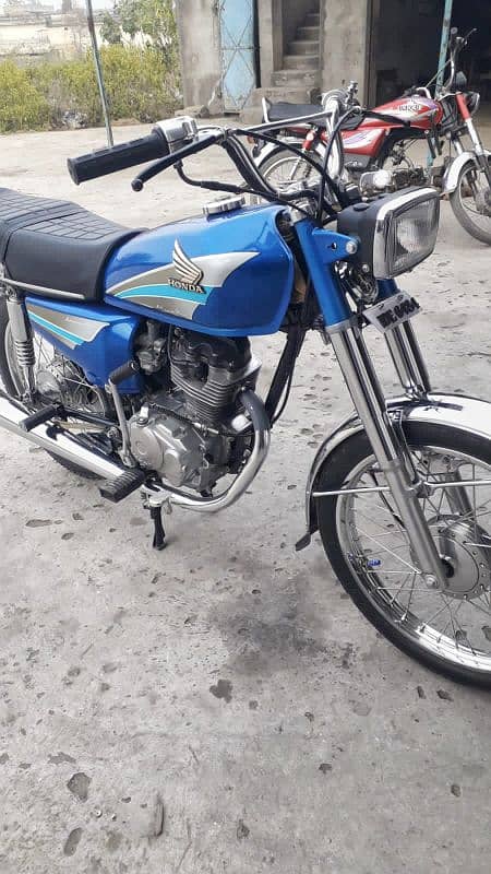 Honda 125 CG bike WhatsApp number 0325//97//60//9 1