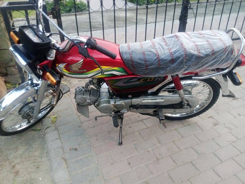 Honda 70 cc bike for sale complete documents biometric available 3