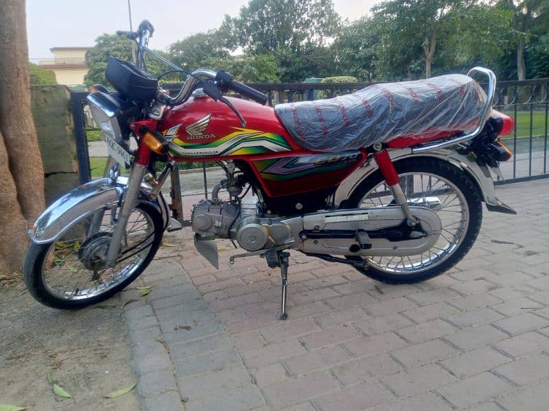 Honda 70 cc bike for sale complete documents biometric available 4