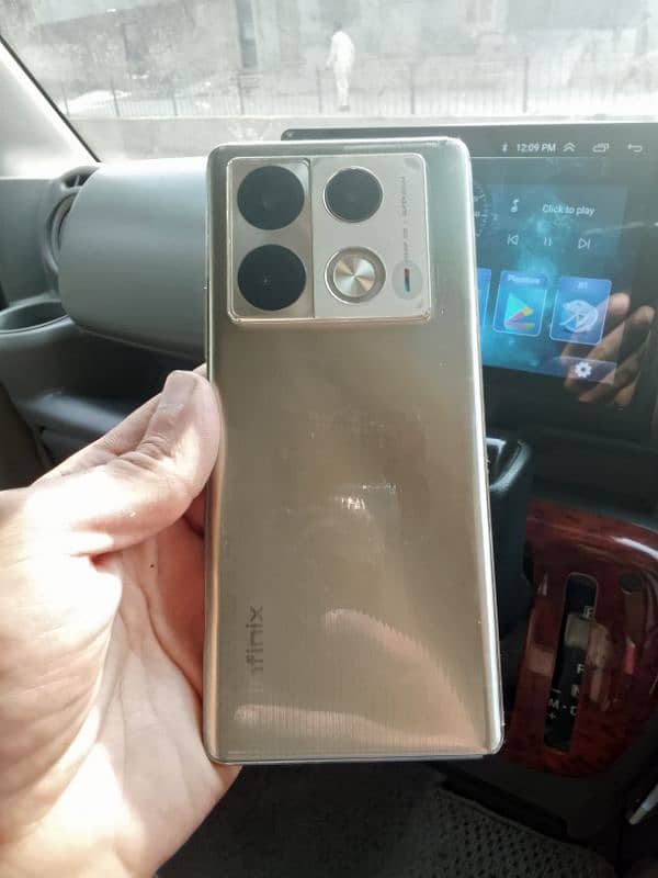 infinix note 40 Pro 12 + 256 3