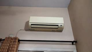 Mitsubishi Split AC 1 Ton. Very slightly used.