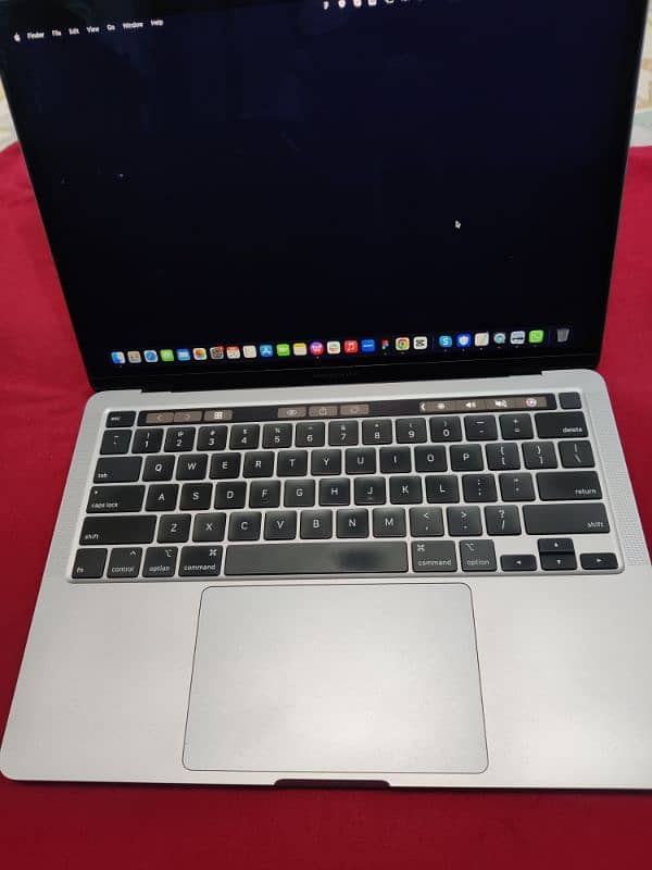 MacBook Pro 2020, Touch Bar 16 GB 1TB SSD 2