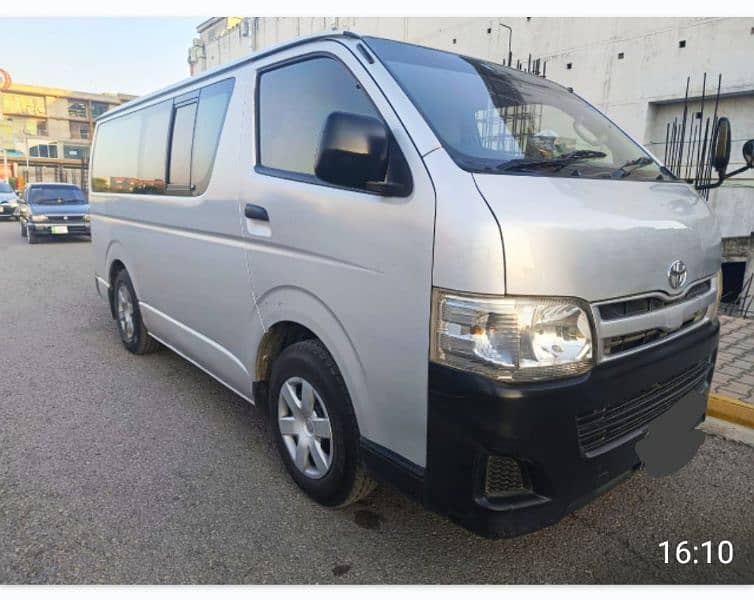 Toyota Hiace 2013 4