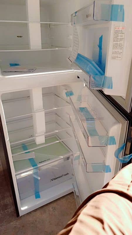 New Dawlance refrigerator freezer 1