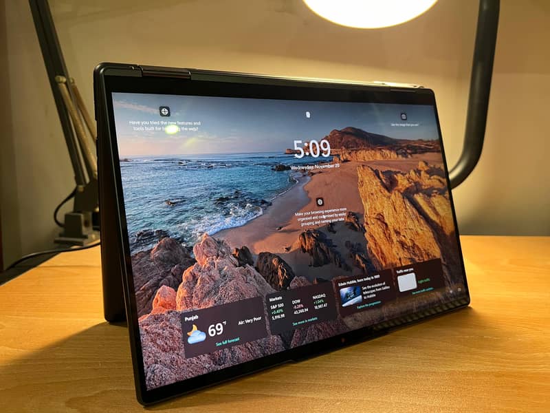 Lenovo - Yoga 7i 14" 2.2K Intel Evo i5-1235U - 8GB Memory - 512GB SSD 1