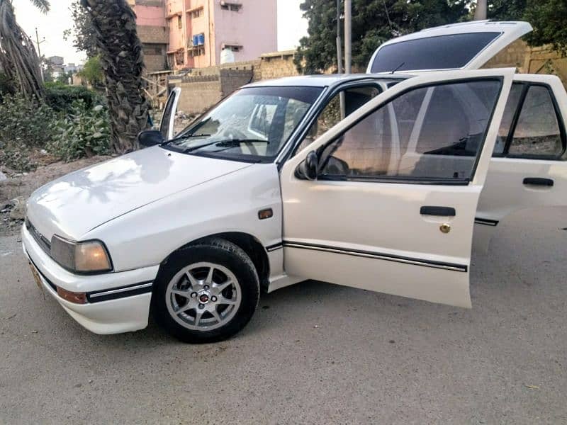 Daihatsu Charade 1993 4