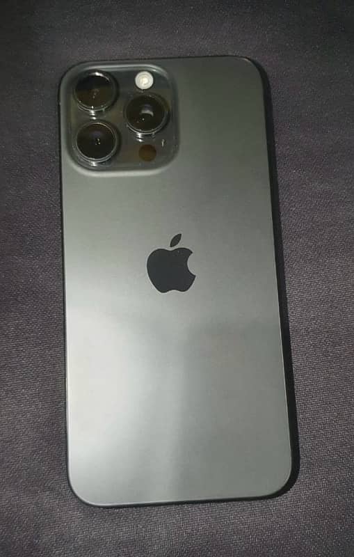 IPhone 15 pro max 1