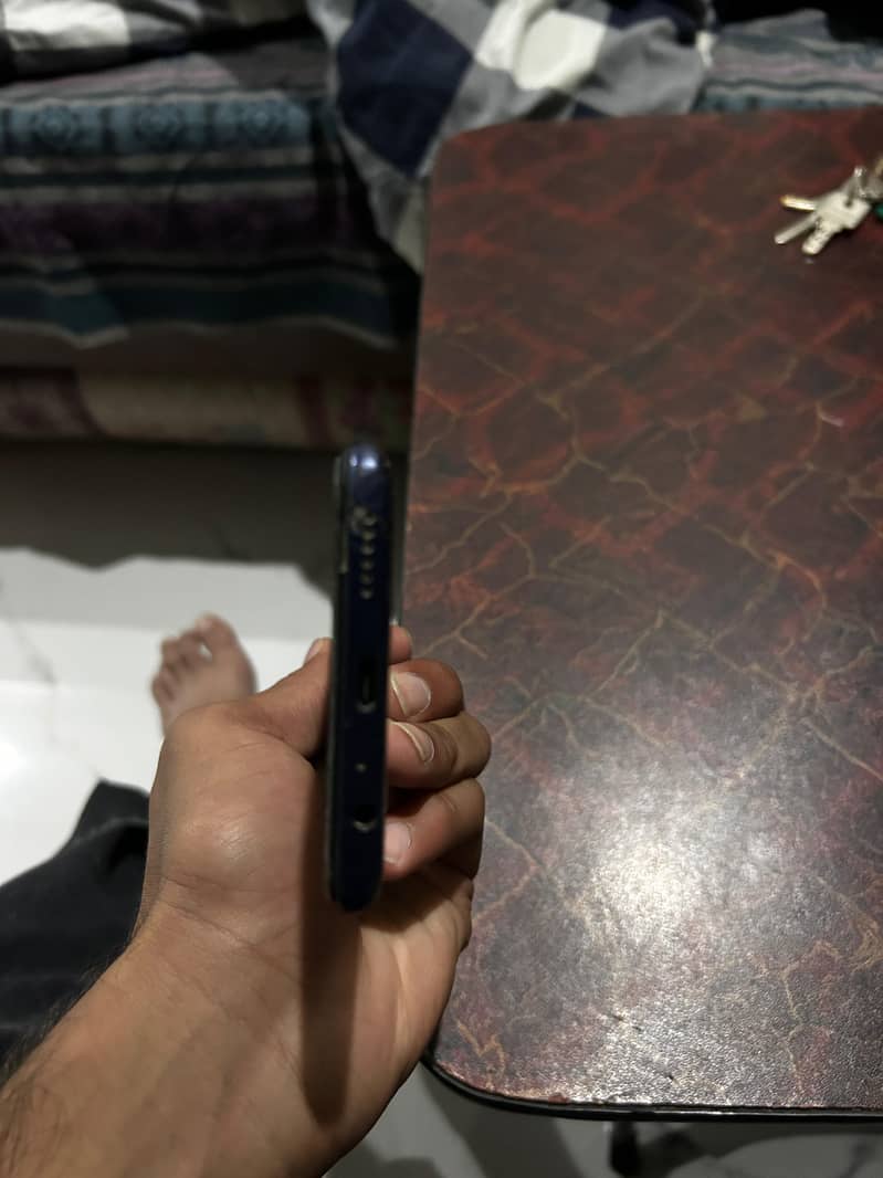 Infinix Note 10 Pro 128gb (Condition 6 by 10) 3