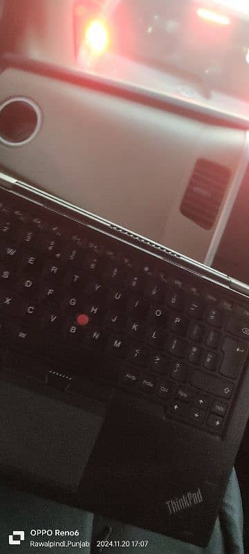 Lenovo ultra book yoga 260 6