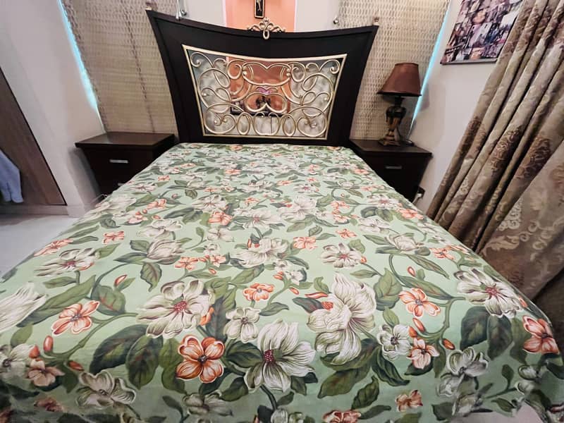 Like new Queen-Sized Master Bed for Sale 5