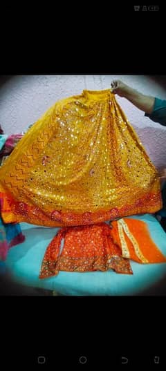 Mehndi lehnga