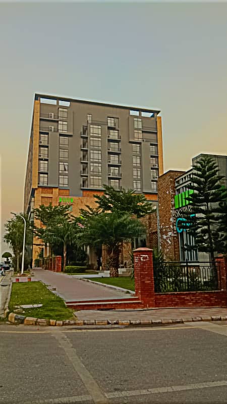 Per Day short Time and weekly basic Apartments in gulberg greens Islamabad 8