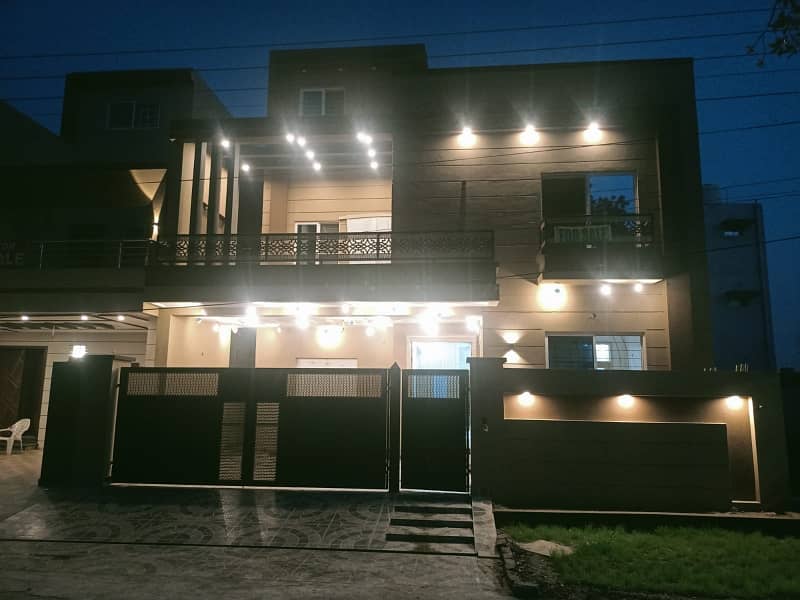 10 MARLA BRAND NEW HOUSE FOR SALE IN IEP TOWN BLOCK C3 22