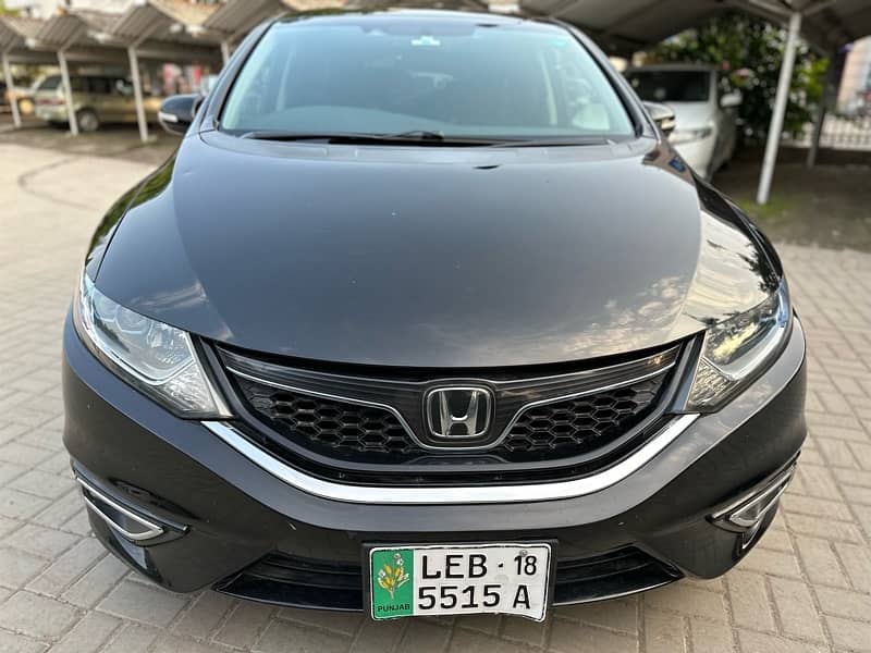 Honda Jade Hybrid 2017 7 seater 1