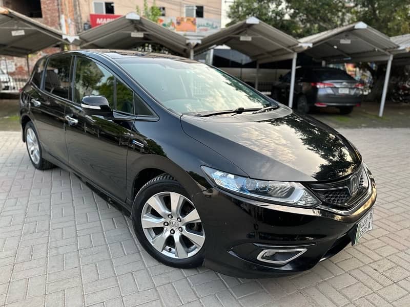 Honda Jade Hybrid 2017 7 seater 2