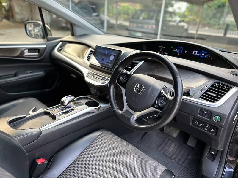 Honda Jade Hybrid 2017 7 seater 13