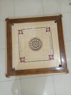 Carrom board