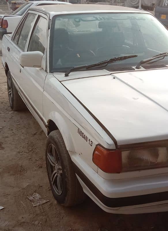 Nissan Sunny 1989 18