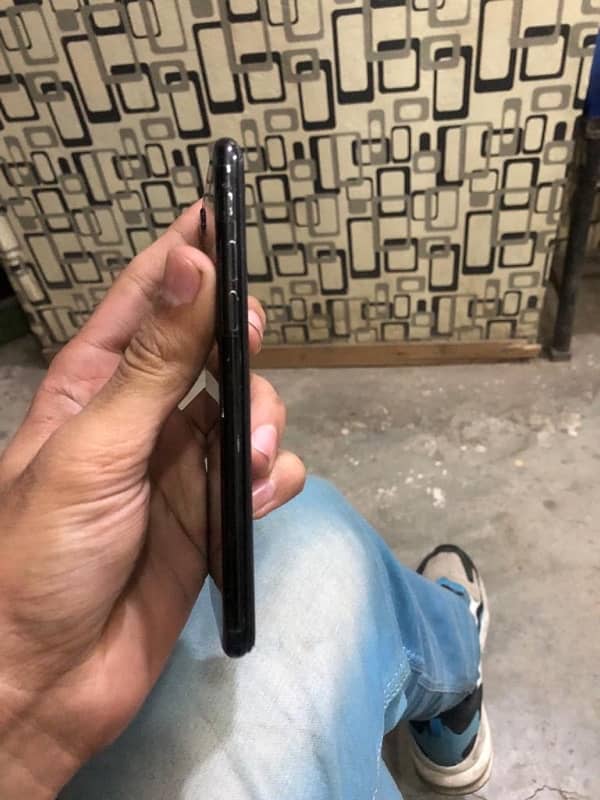 IPhone 7 (128gb) PTA 0