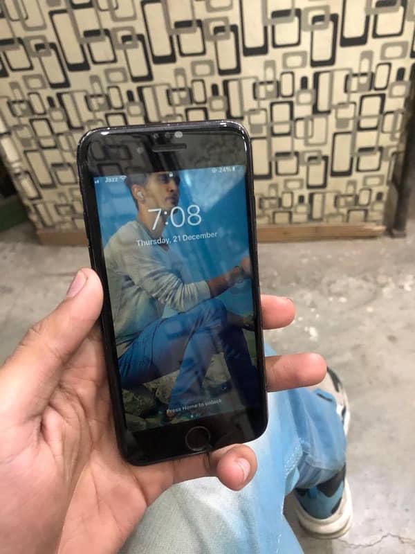 IPhone 7 (128gb) PTA 1