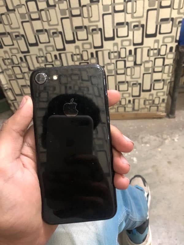 IPhone 7 (128gb) PTA 2