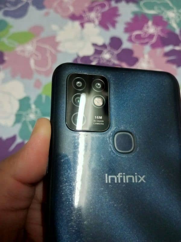 infinix hot 10 condition 10/10 with box and charger 3