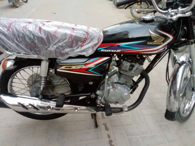 Honda 125 Hyderabad number 19 model 3