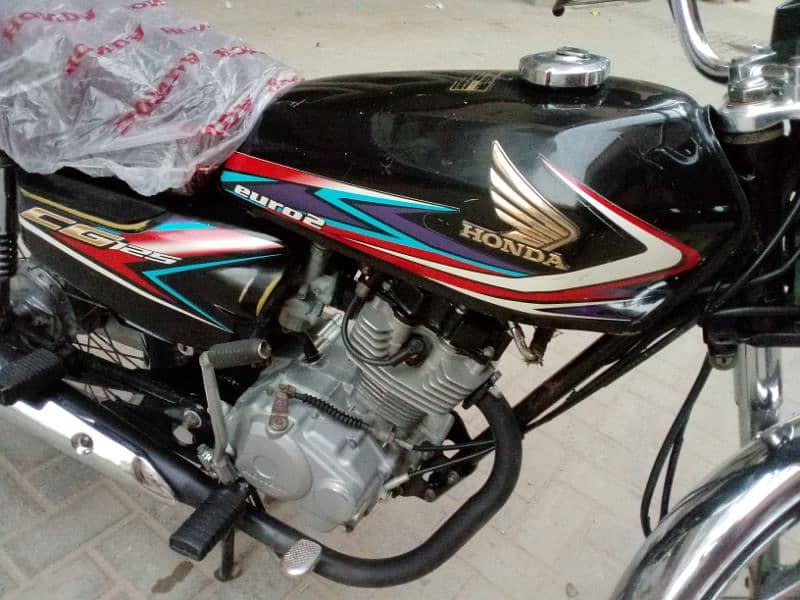 Honda 125 Hyderabad number 19 model 6