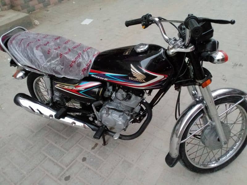 Honda 125 Hyderabad number 19 model 8