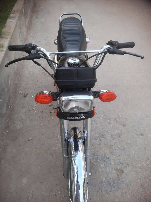 HONDA CG-125cc Model 2021 Karachi Number 1st Owner. 5