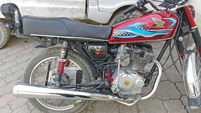 Honda 125 cg red color engine ok 0336///300///5192 1