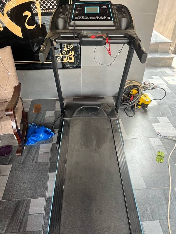 Treadmill slightly used 0