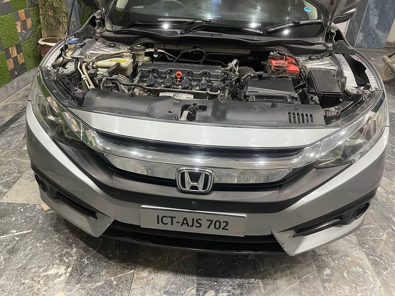 Honda Civic Oriel 2018 15