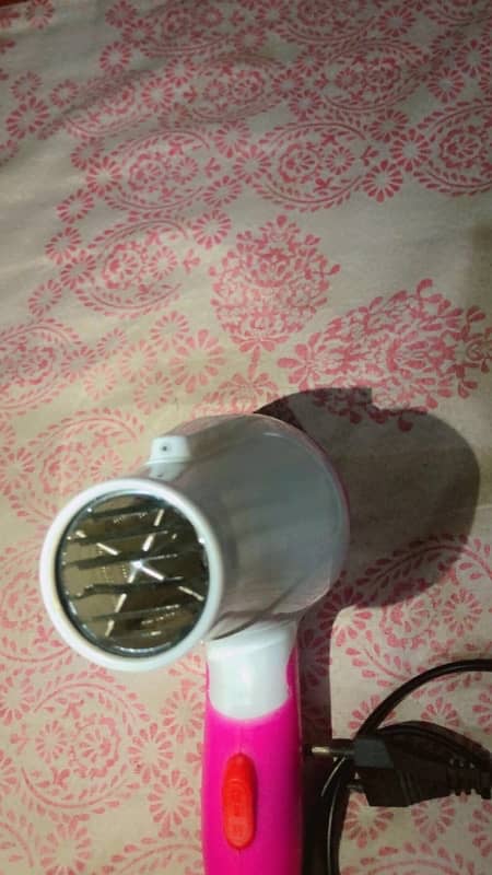 Nova mini Foldable hairdryer 1