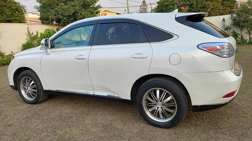 Lexus RX Series 2011 5