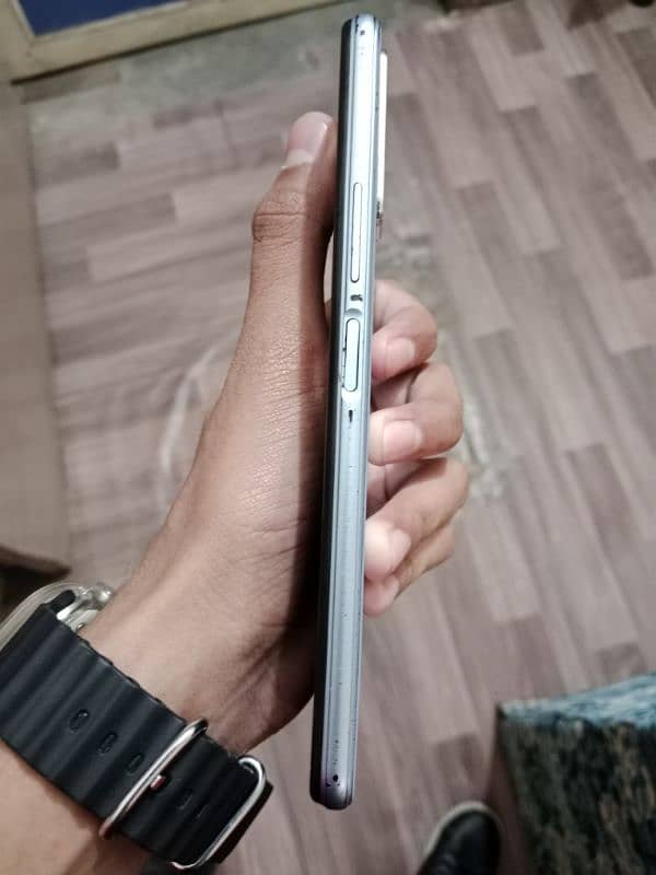 Vivo y12s 3