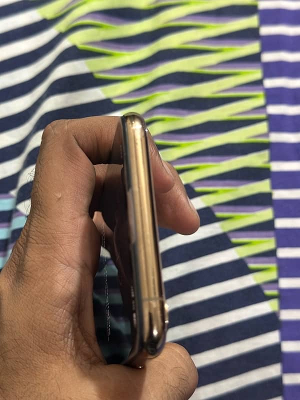 iphone XS Max 256 gb pta approved 3